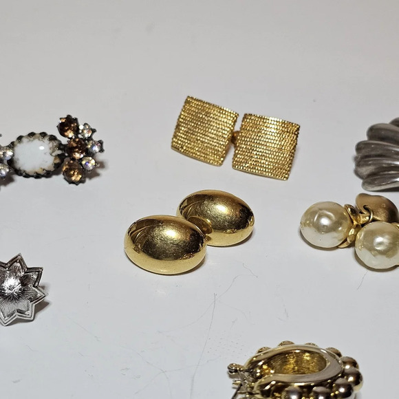 Lot Of 8 Designer Name Brand Earrings Clip On And Stem Sets includes VENDOME - Picture 8 of 16